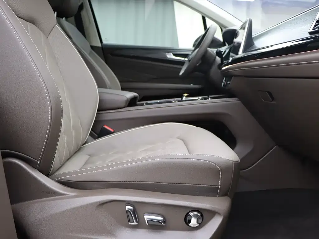 Volkswagen Viloran 2024 из CN, фото 7
