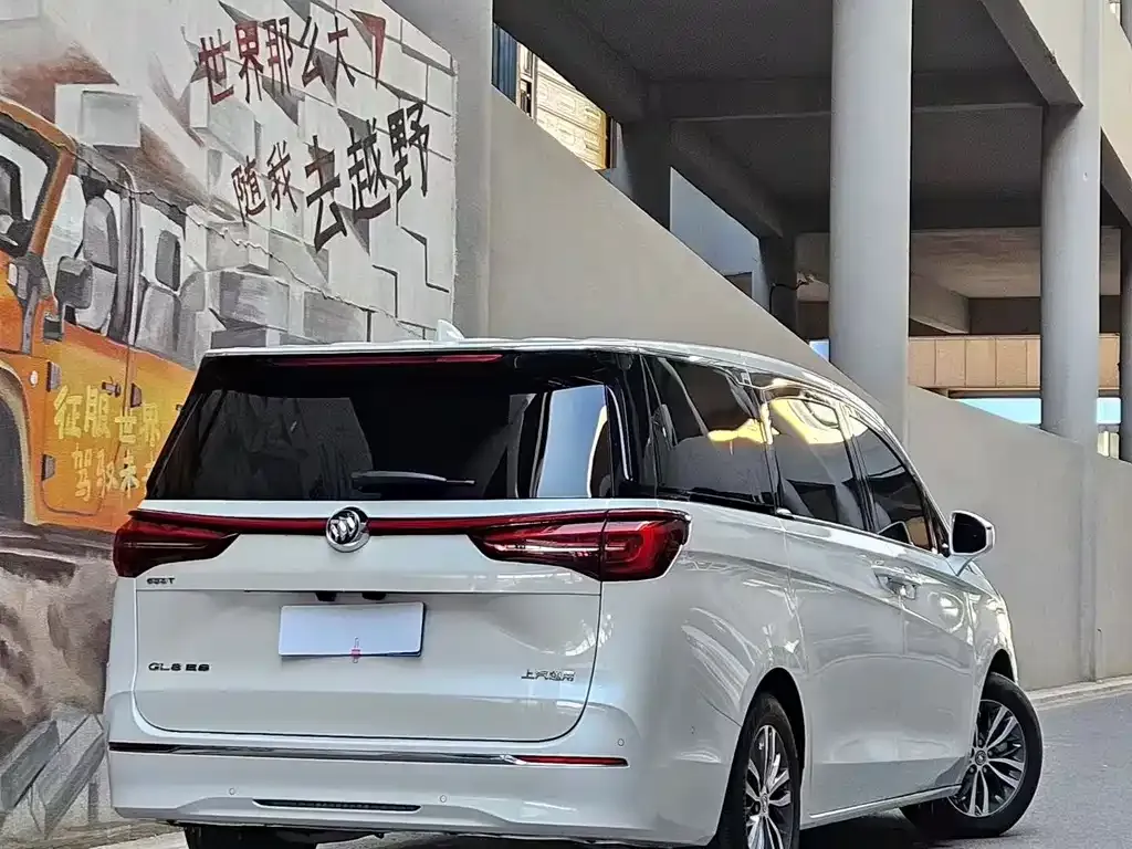 Buick GL8 2022 из CN, фото 2