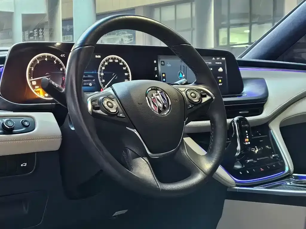 Buick GL8 2022 из CN, фото 3