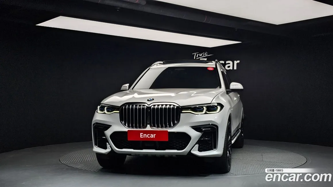BMW X7 — фото 3