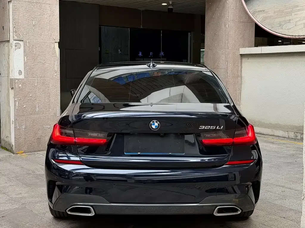 BMW 3 Series 2022 из CN, фото 4