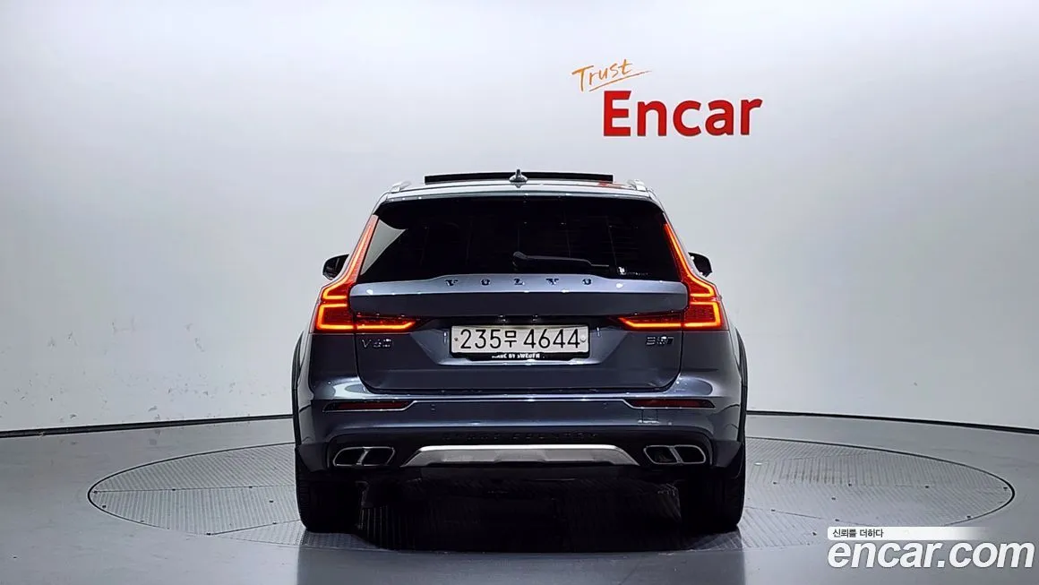 Volvo V60 2021 из KR, фото 4