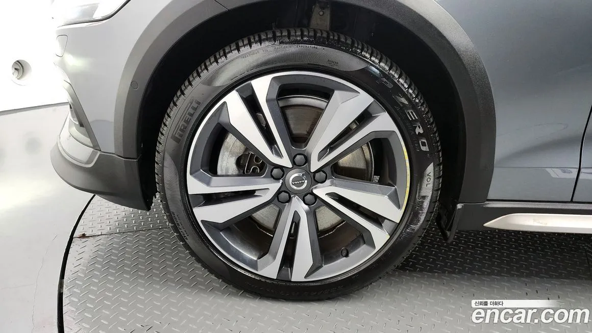 Volvo V60 2021 из KR, фото 5