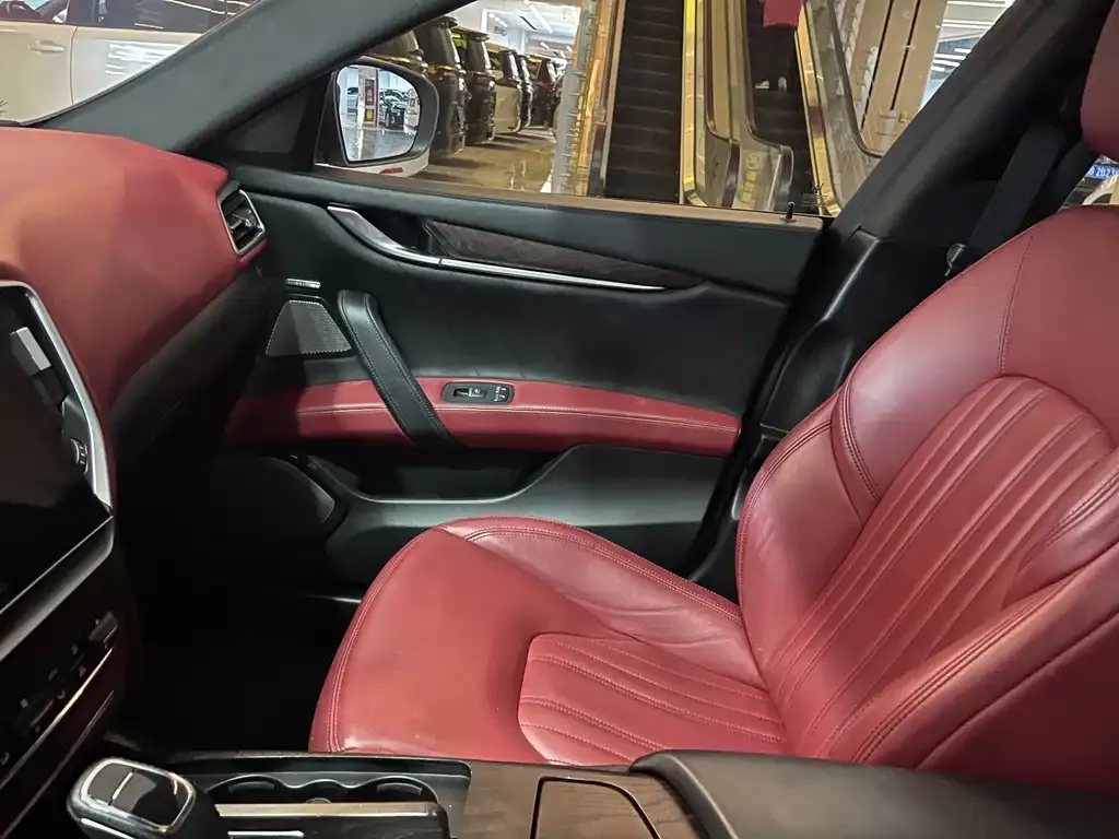 Maserati Ghibli 2021 из CN, фото 10
