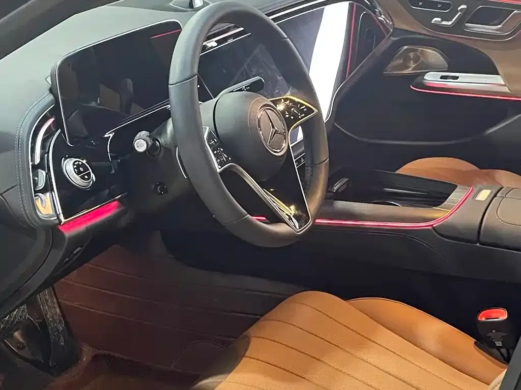 Mercedes-Benz E-Class 2024 из CN, фото 4