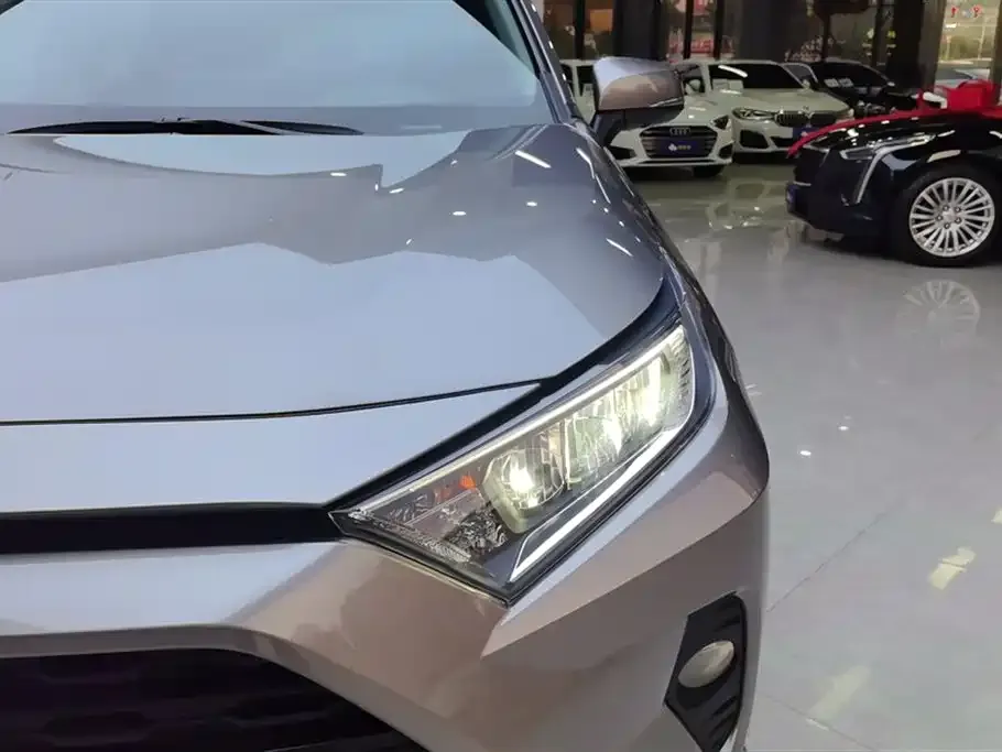 Toyota RAV4 2021 из CN, фото 5