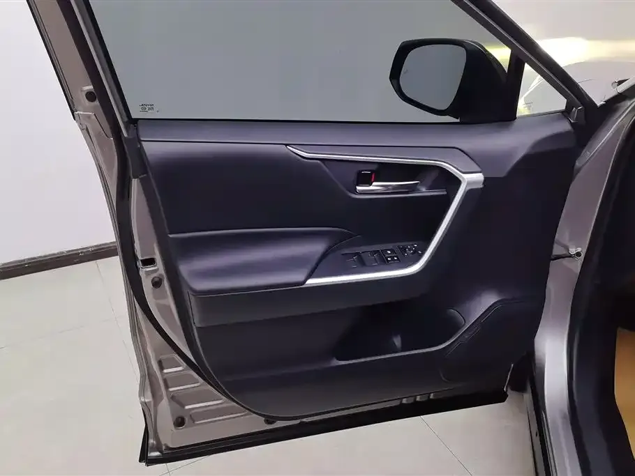 Toyota RAV4 2021 из CN, фото 7