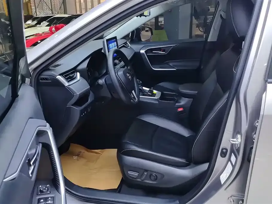 Toyota RAV4 2021 из CN, фото 9