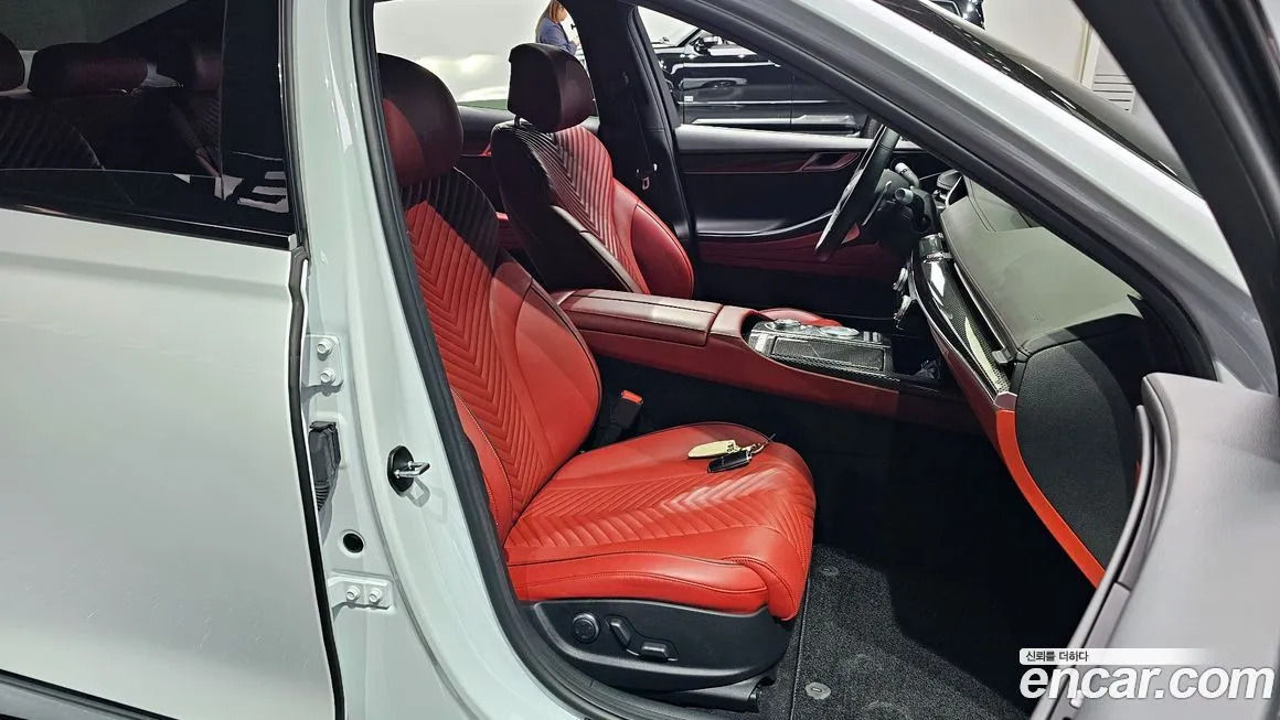 Genesis G80 — фото 10
