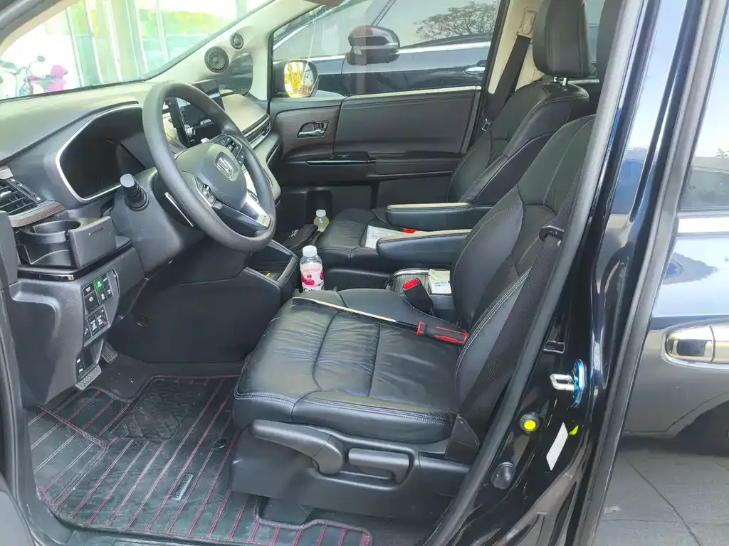 Honda Odyssey 2023 из CN, фото 4