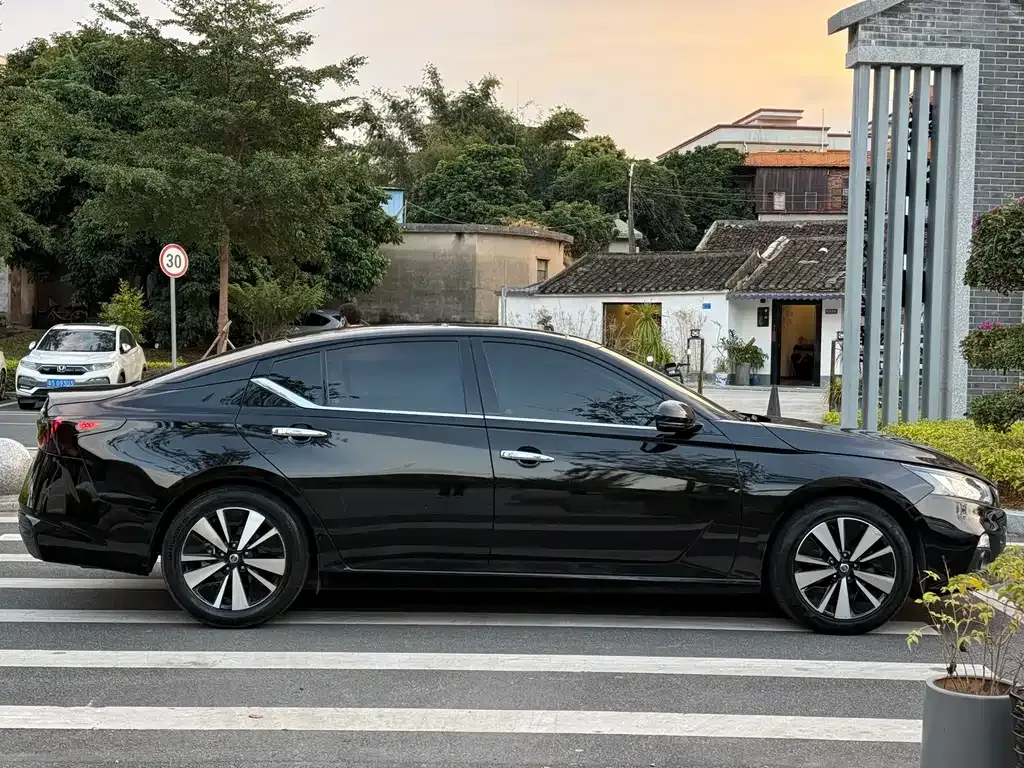 Nissan Teana 2022 из CN, фото 4
