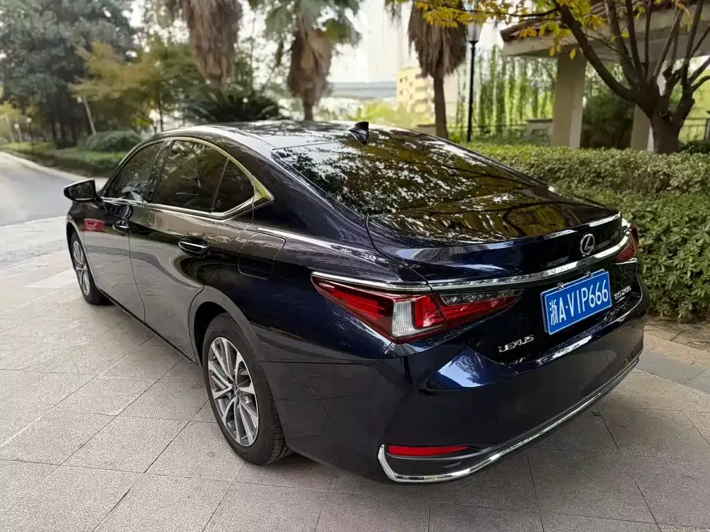 Lexus ES 2023 из CN, фото 4