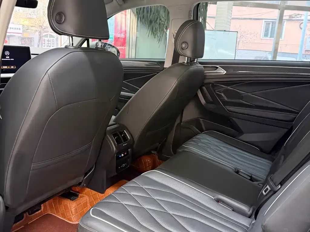 Volkswagen Tiguan L 2021 из CN, фото 10