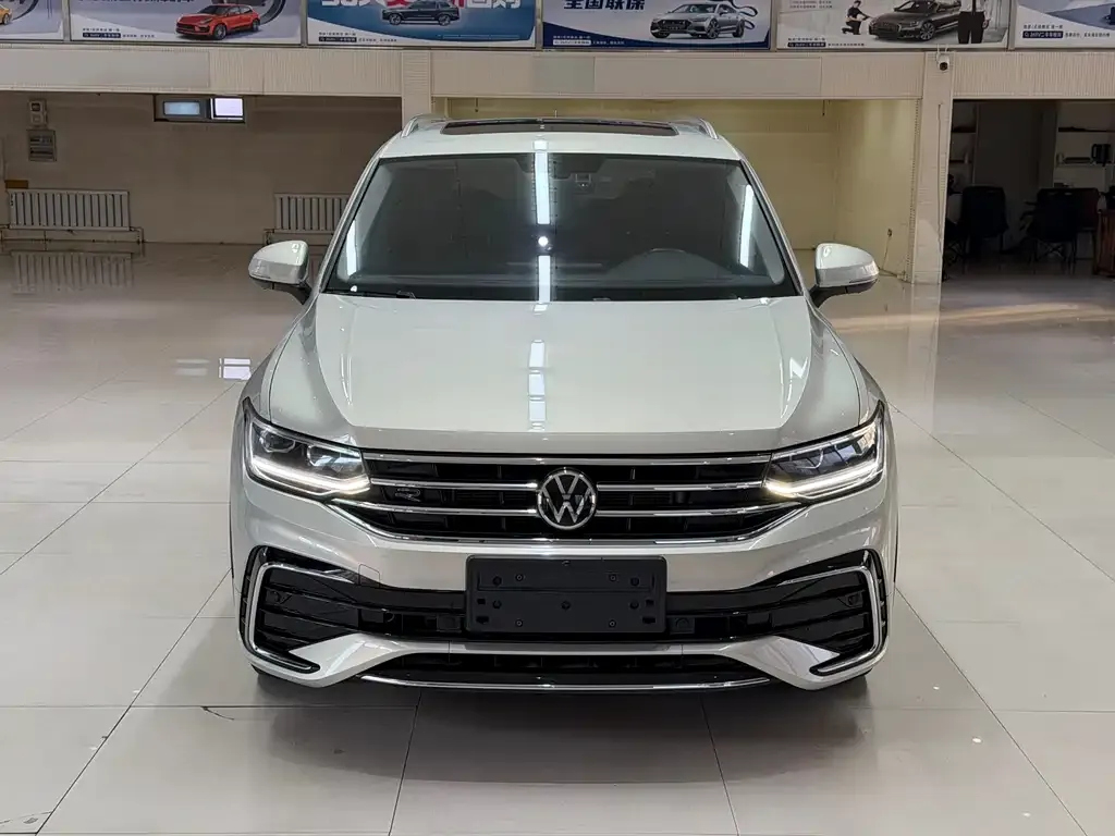 Volkswagen Tiguan L 2021 из CN, фото 2