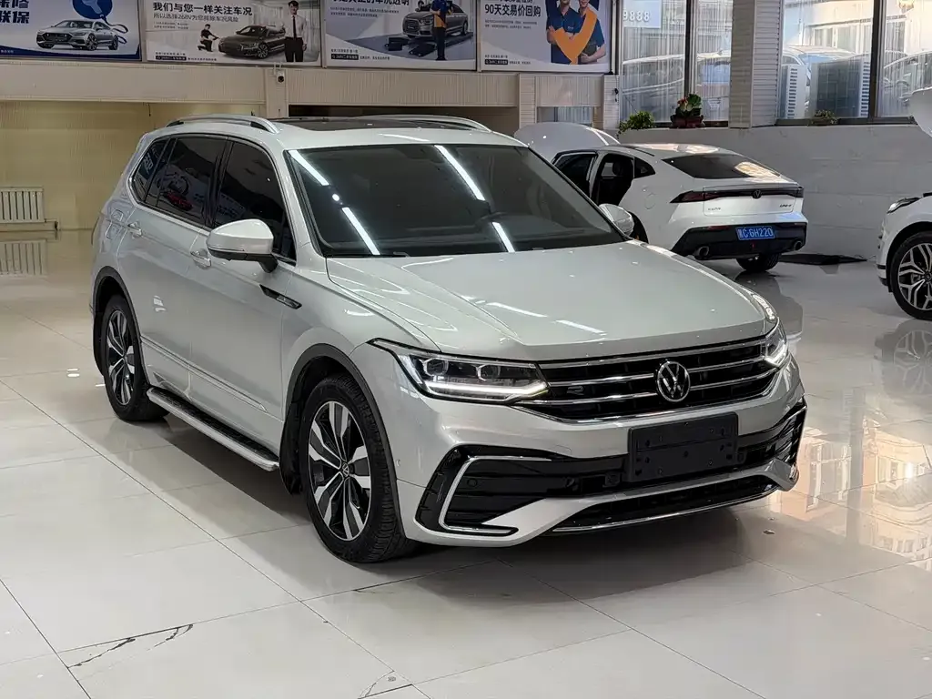 Volkswagen Tiguan L 2021 из CN, фото 3