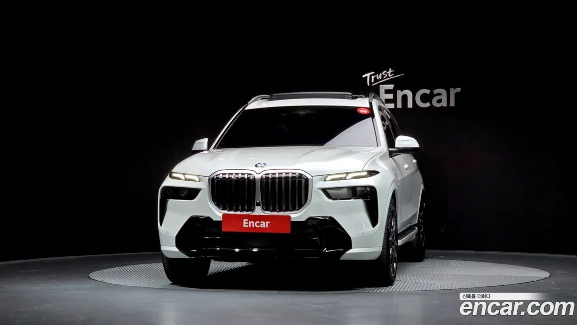 BMW X7 — фото 3