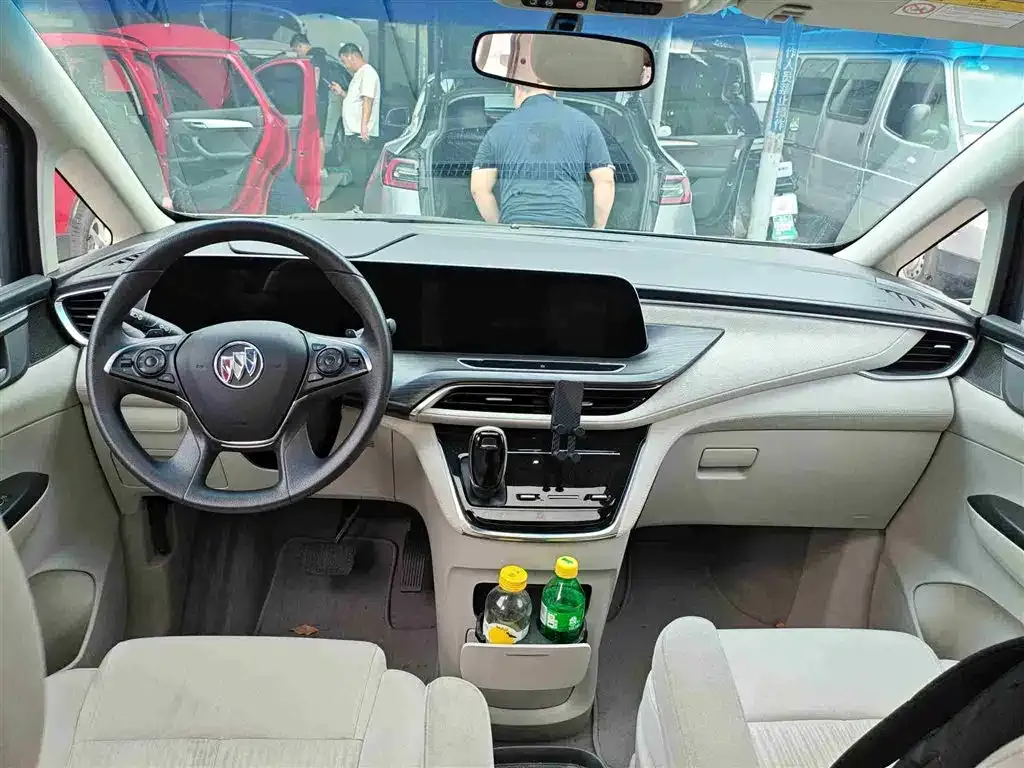 Buick GL8 2023 из CN, фото 5