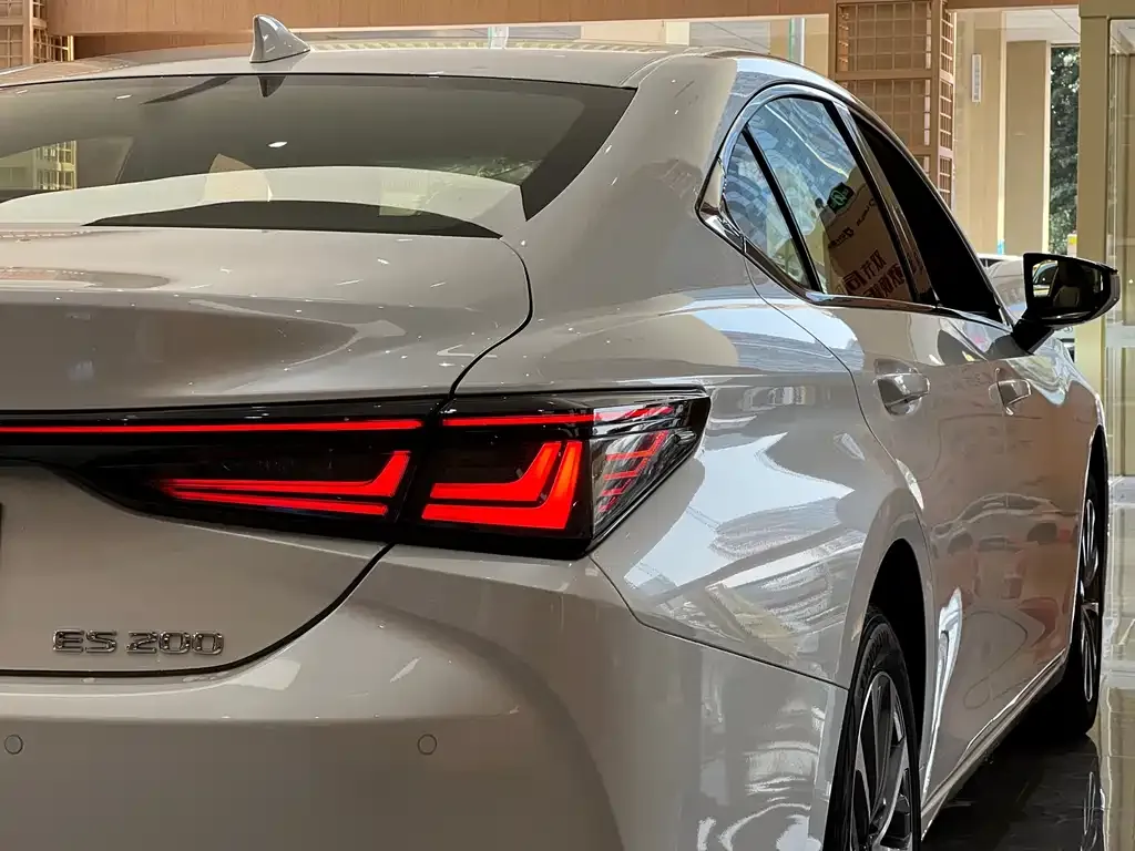 Lexus ES 2025 из CN, фото 6