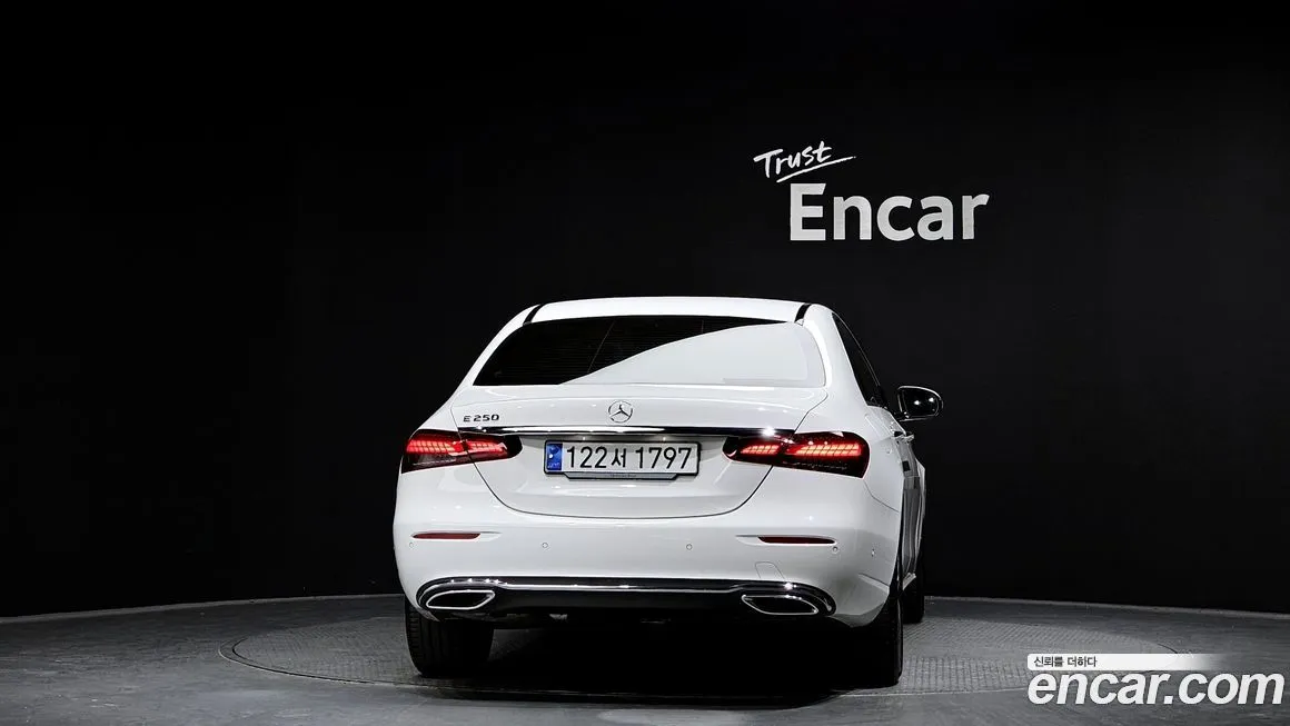 Mercedes-Benz E-Class 2023 из KR, фото 4