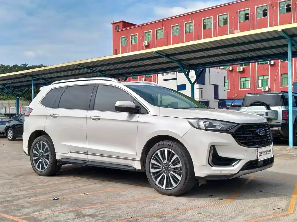 Ford Edge — фото 3