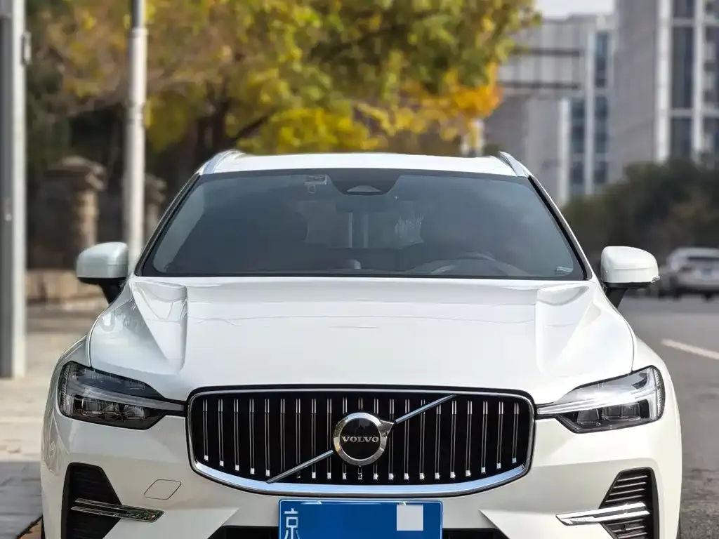 Volvo XC60 — фото 2