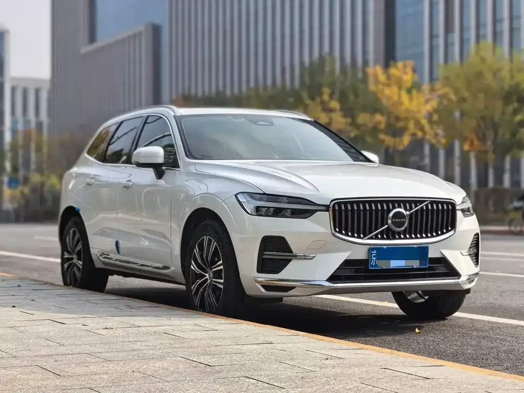 Volvo XC60 — фото 3