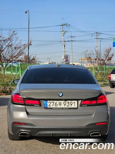 BMW 5-Series — фото 10