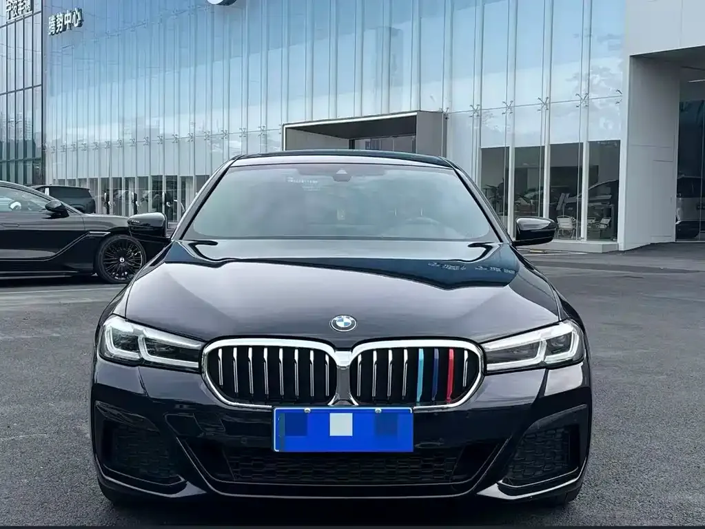 BMW 5 Series — фото 2