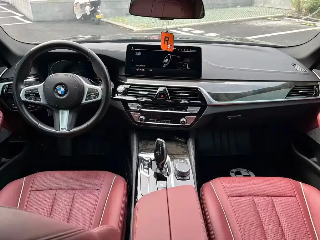 BMW 5 Series — фото 4