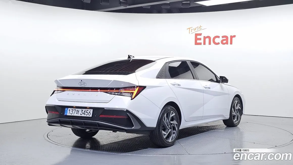 Hyundai AVANTE — фото 2