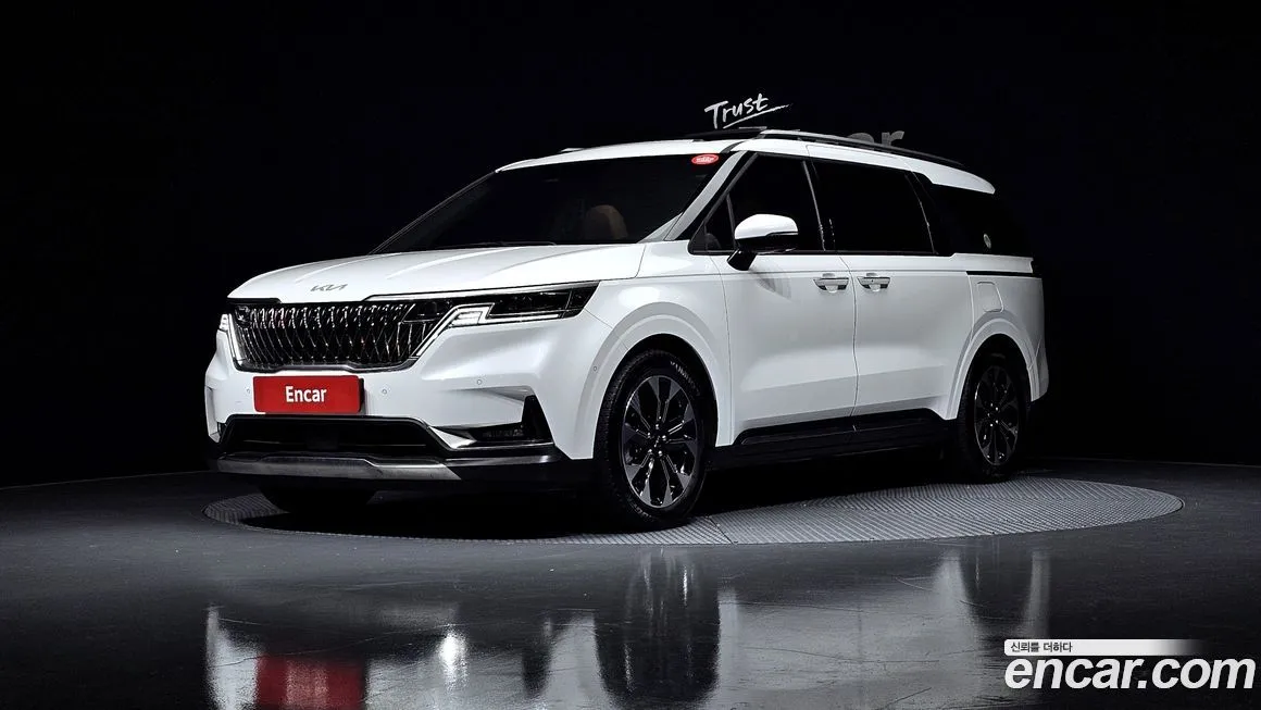 Kia Carnival — фото 1