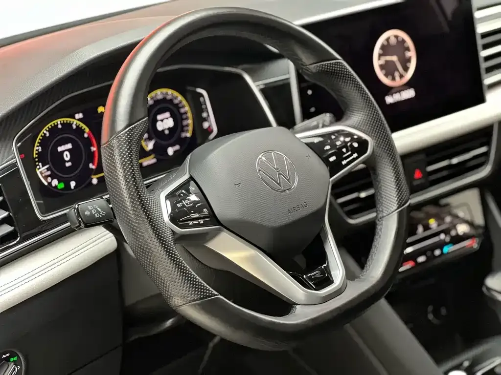 Volkswagen Tiguan L 2023 из CN, фото 7