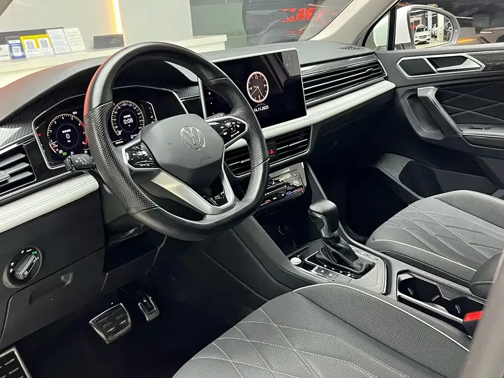 Volkswagen Tiguan L 2023 из CN, фото 8