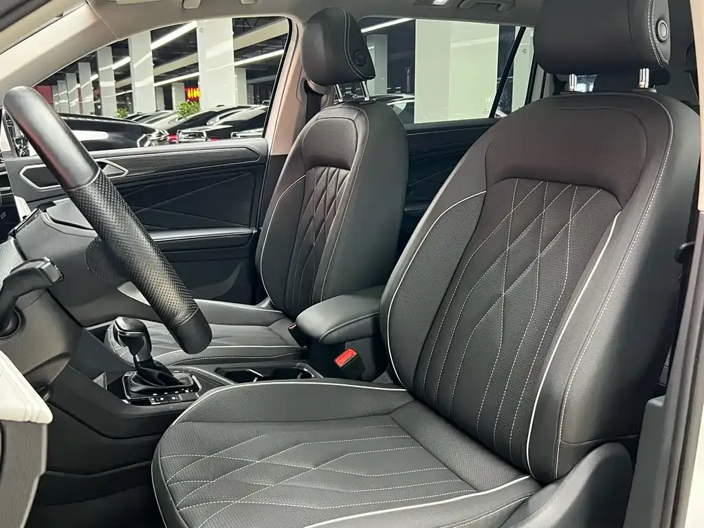 Volkswagen Tiguan L 2023 из CN, фото 9