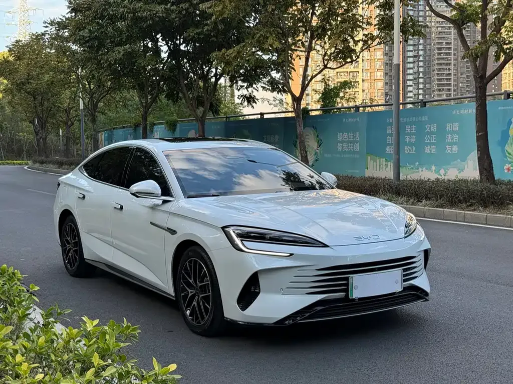 BYD Seal — фото 6