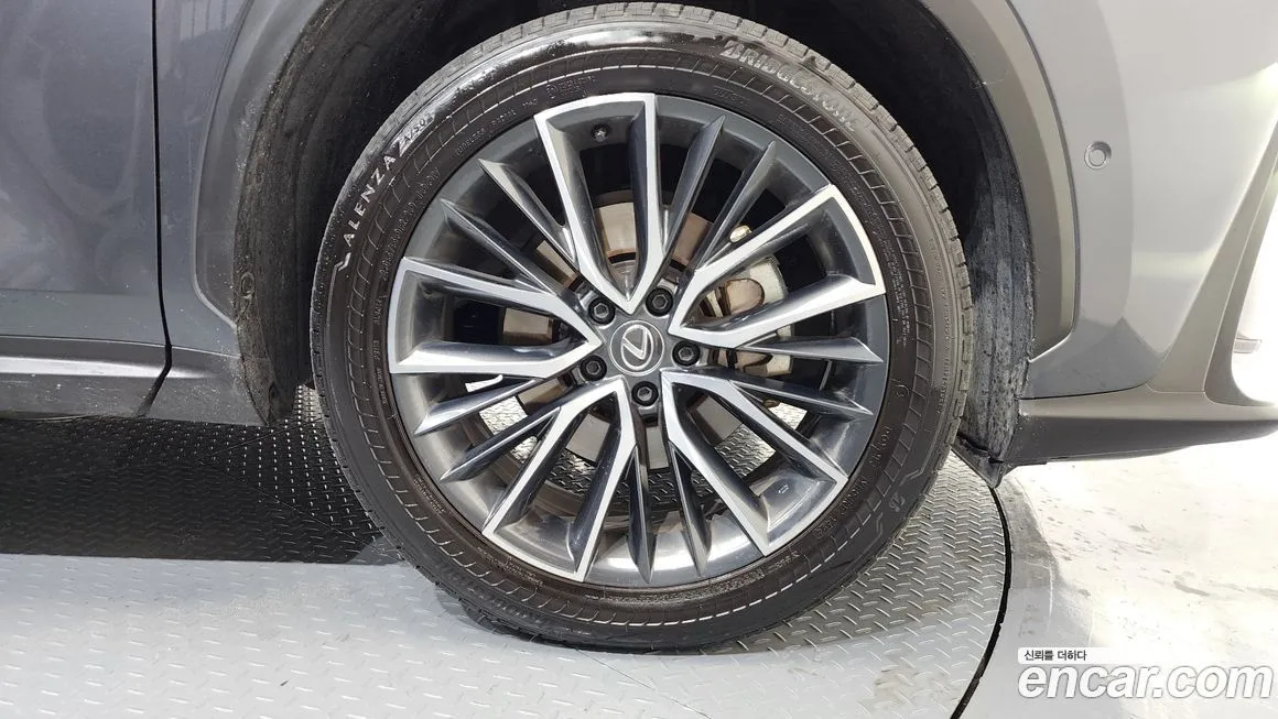 Lexus NX 2025 из KR, фото 5