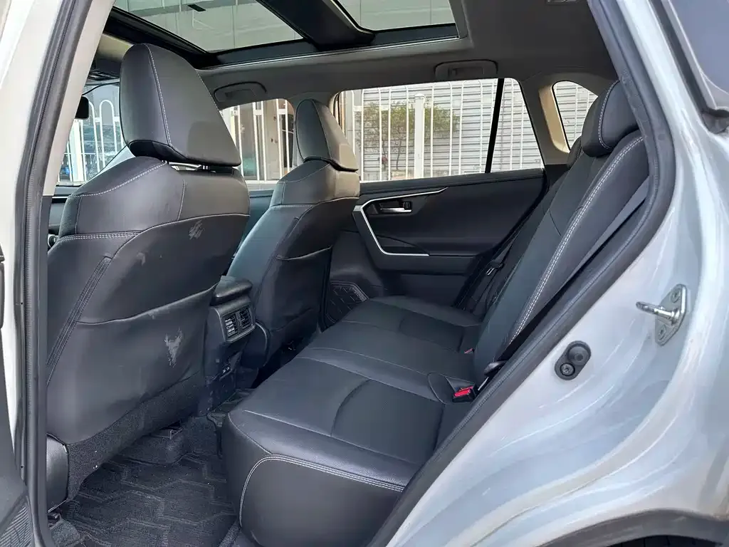 Toyota RAV4 2021 из CN, фото 6