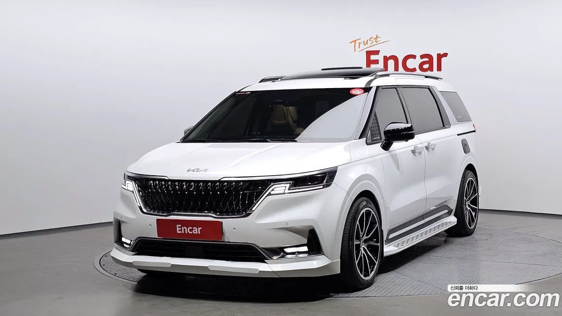 Kia Carnival — фото 1