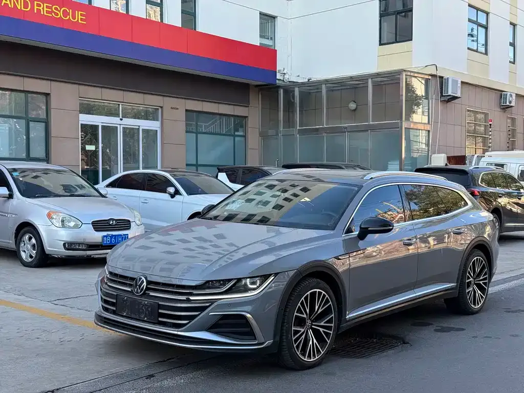 Volkswagen CC 2023 из CN, фото 1