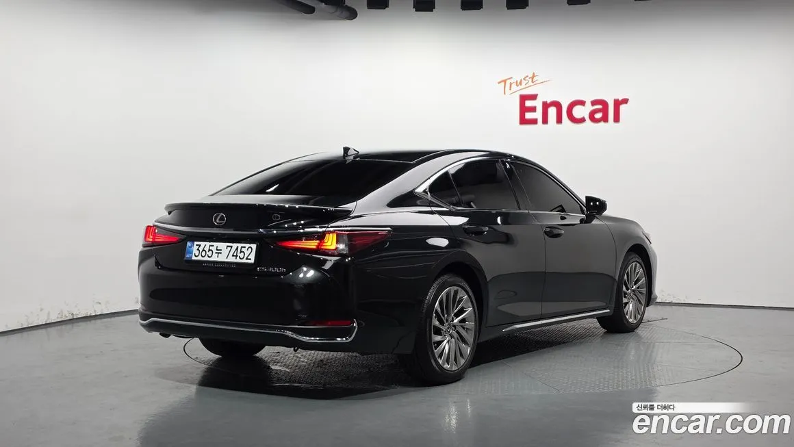 Lexus ES 2025 из KR, фото 2