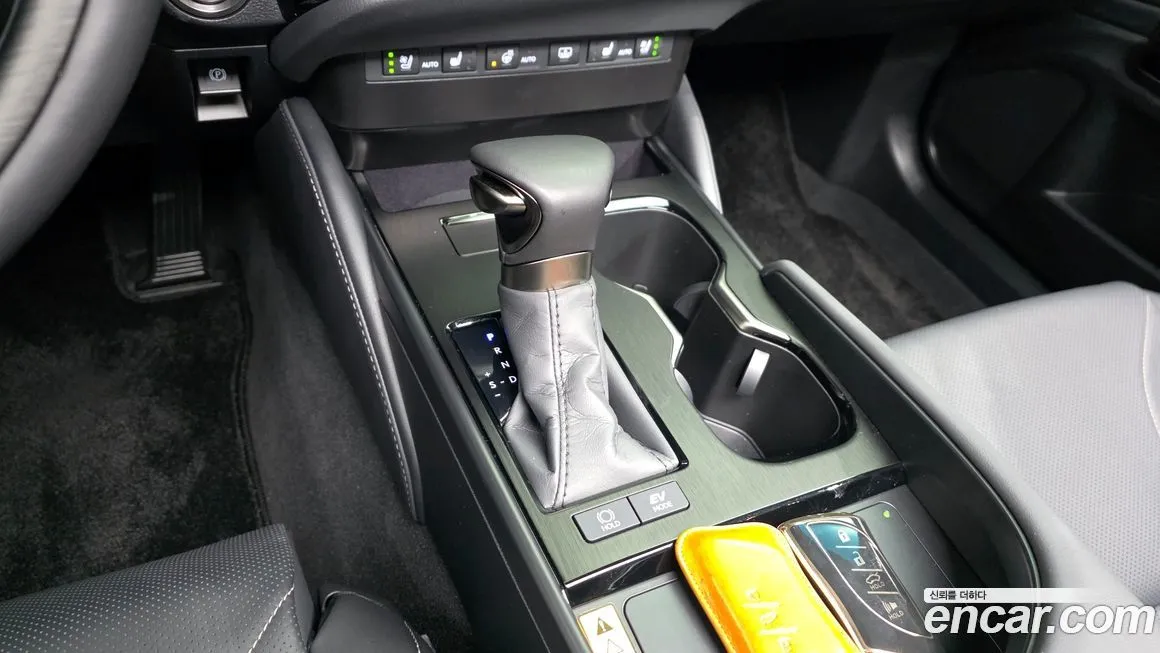 Lexus ES 2025 из KR, фото 9