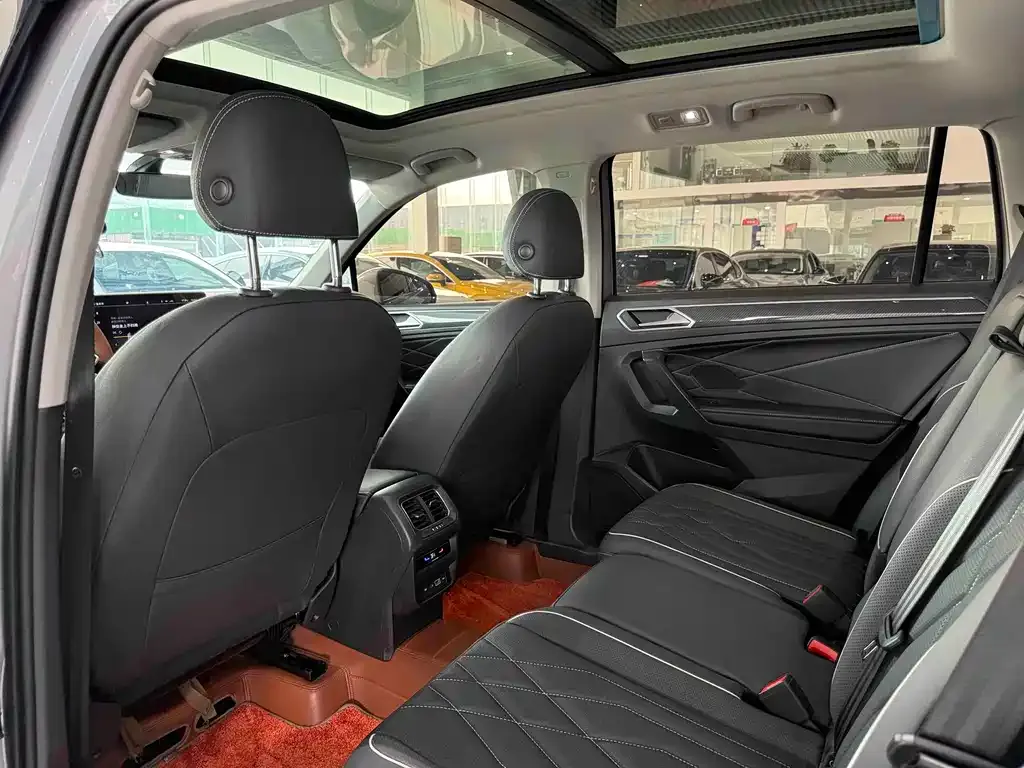 Volkswagen Tiguan L 2022 из CN, фото 10