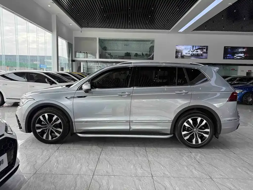 Volkswagen Tiguan L 2022 из CN, фото 6