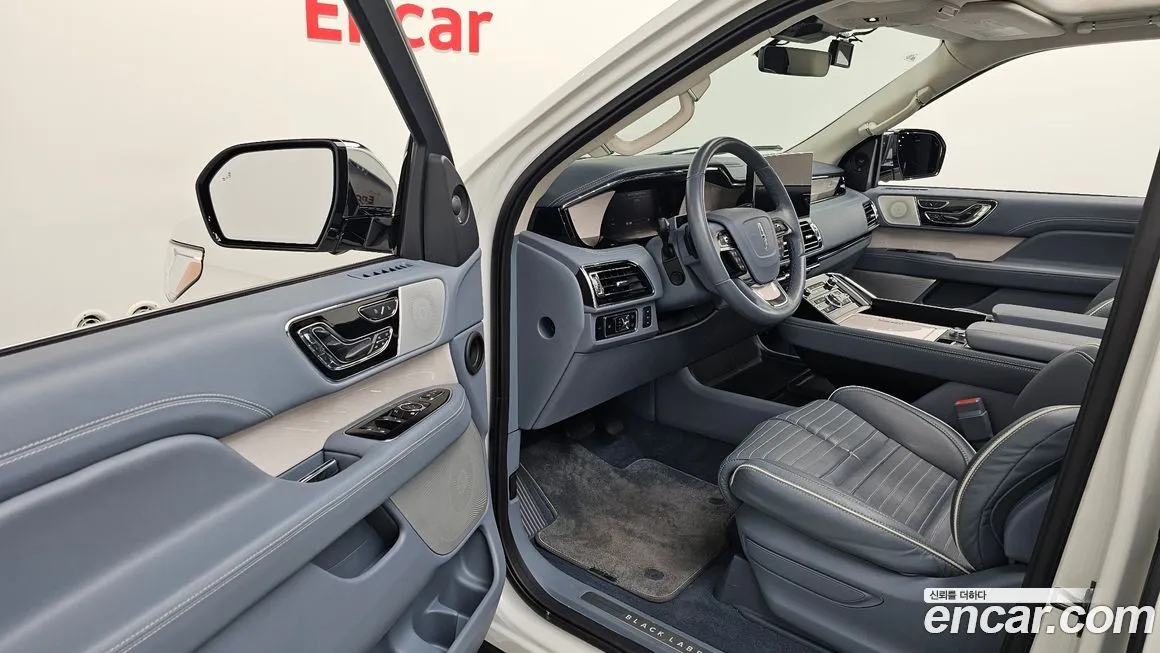 Lincoln Navigator 2023 из KR, фото 10