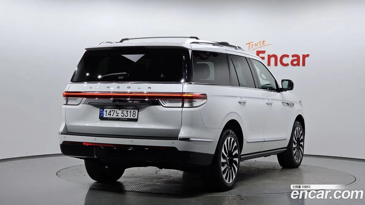 Lincoln Navigator 2023 из KR, фото 2