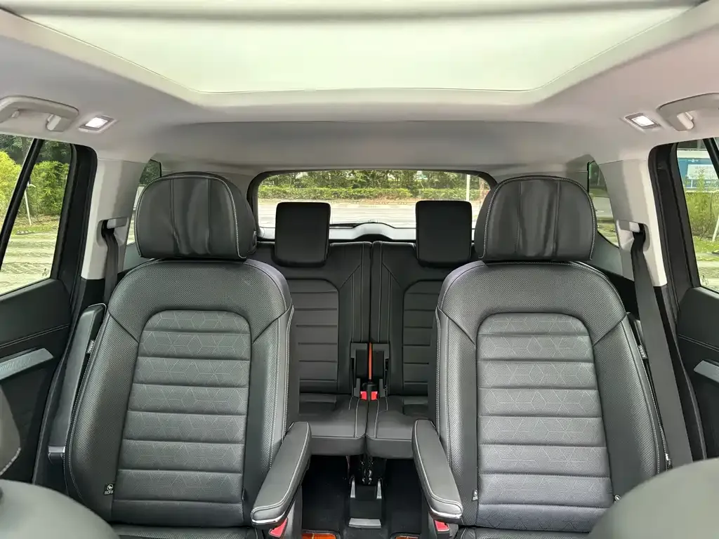 Volkswagen Talagon 2023 из CN, фото 9