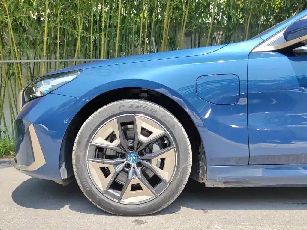 BMW i5 2024 из CN, фото 10