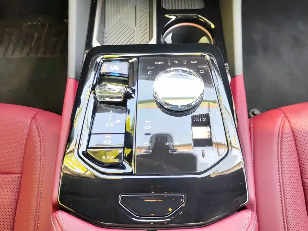 BMW i5 2024 из CN, фото 6