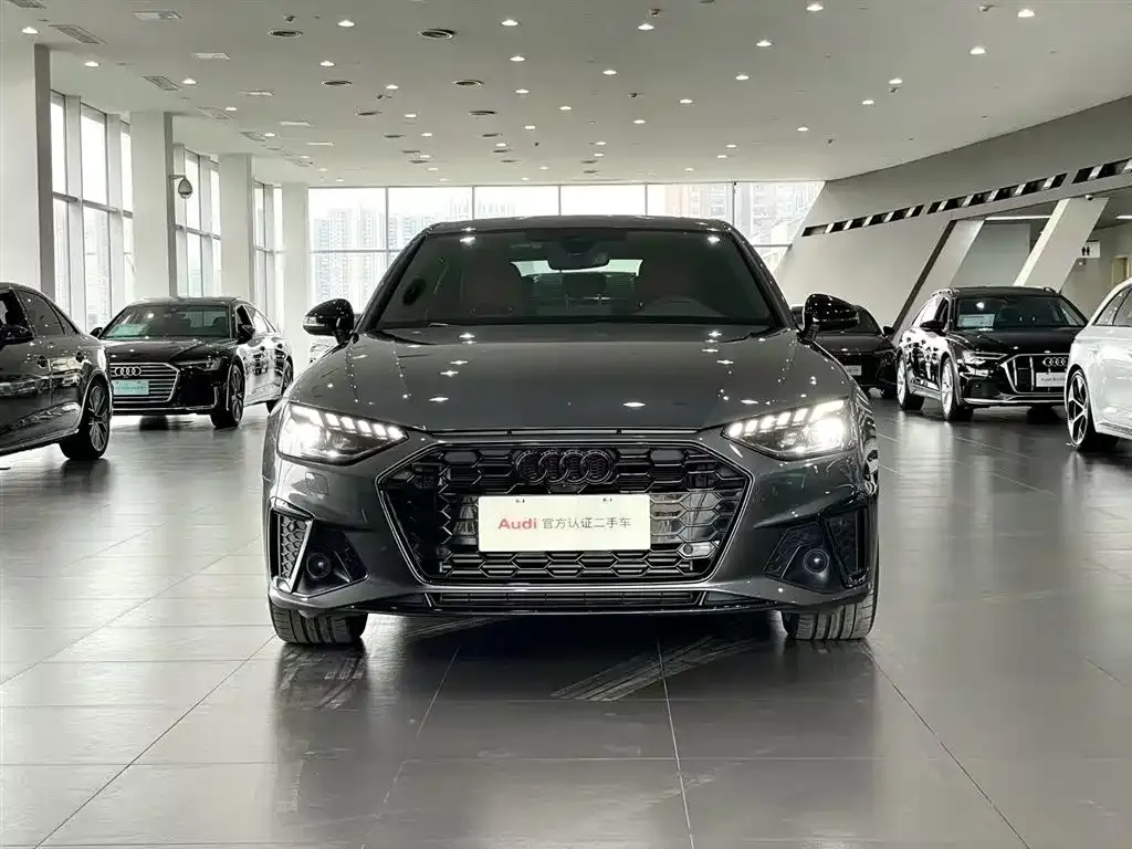 Audi A4L 2023 из CN, фото 2