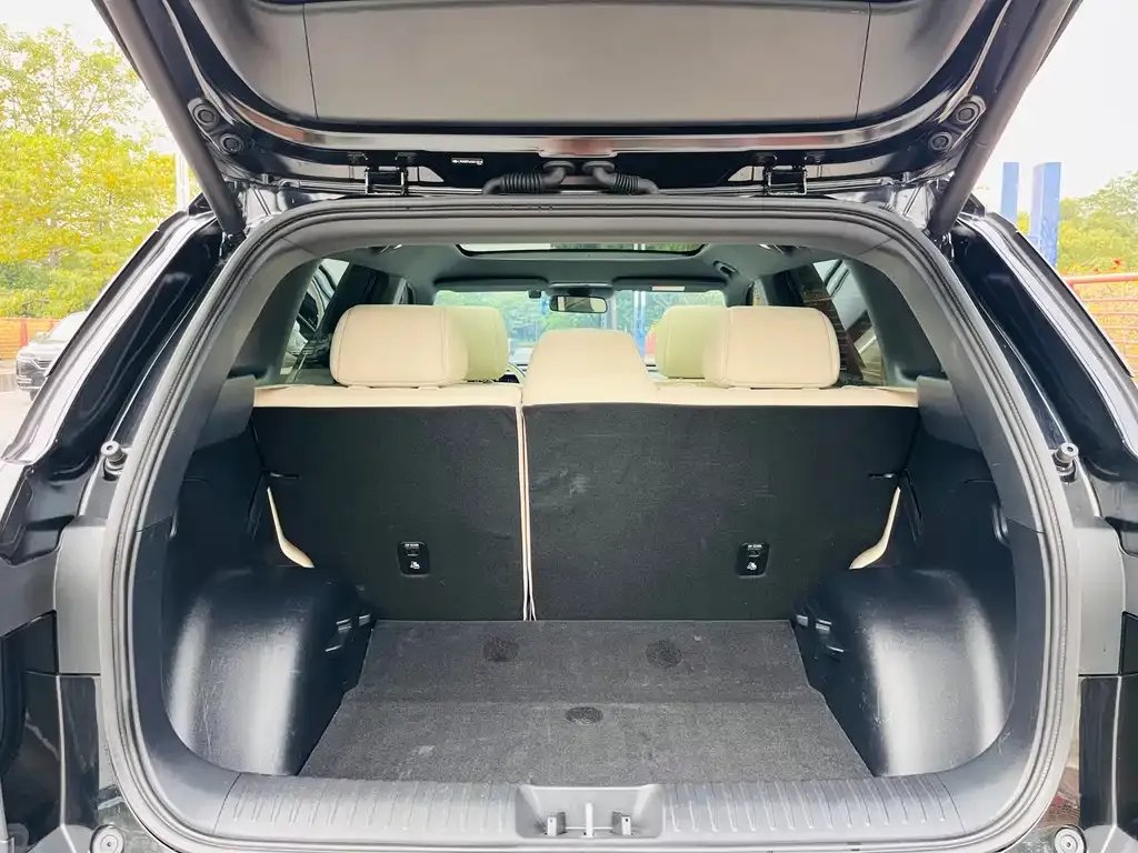 Toyota Platinum 3X 2025 из CN, фото 9